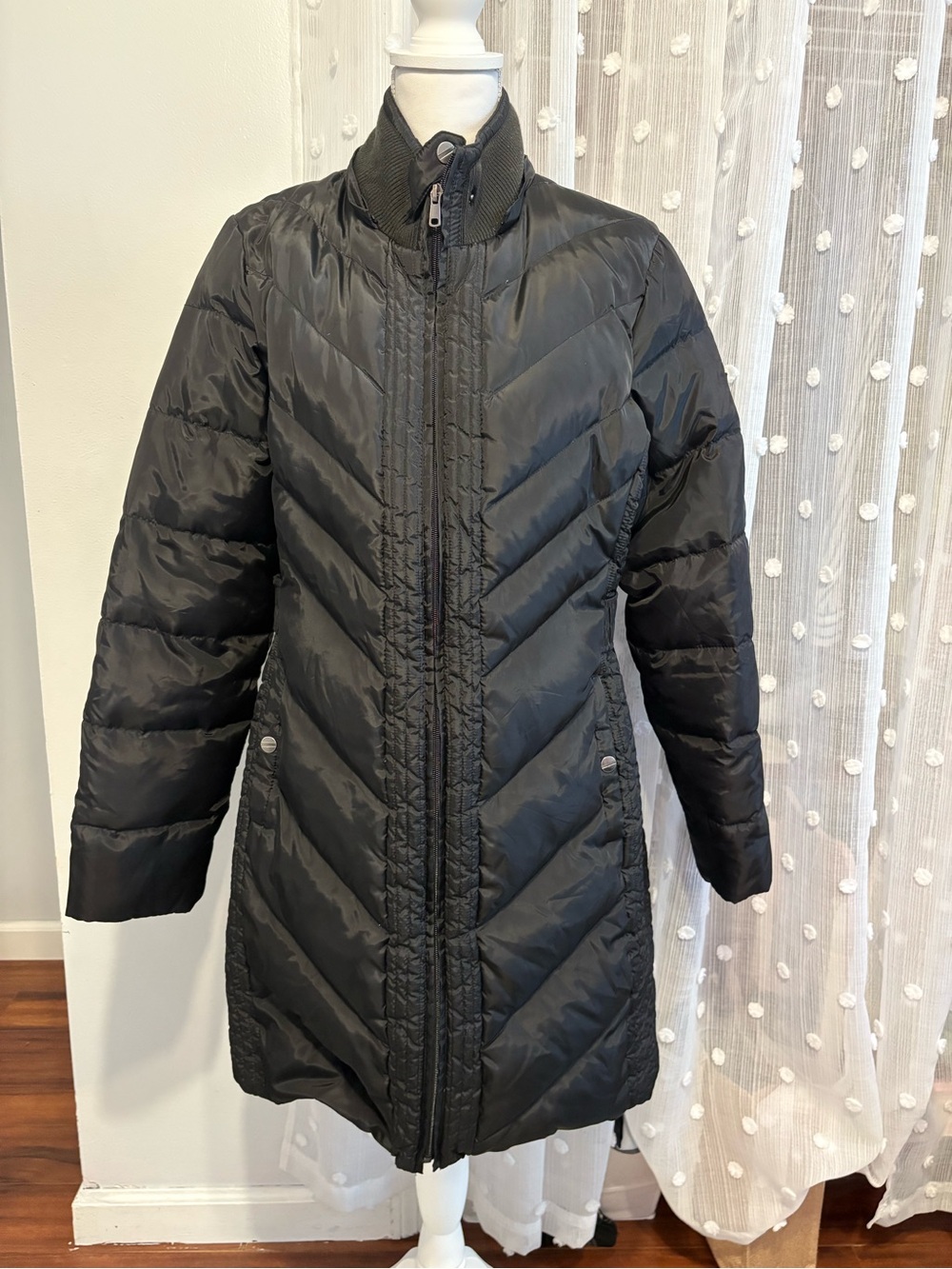Women’s Black Quilted Long Puffer Coat size large